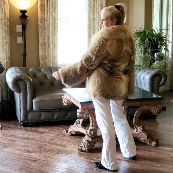 Luscious Coyote Fur Stroller sz M - Picture 16 of 17